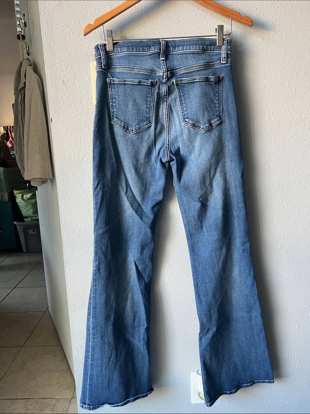 Joe's Jeans High-Rise Flare - Picture 5 of 7